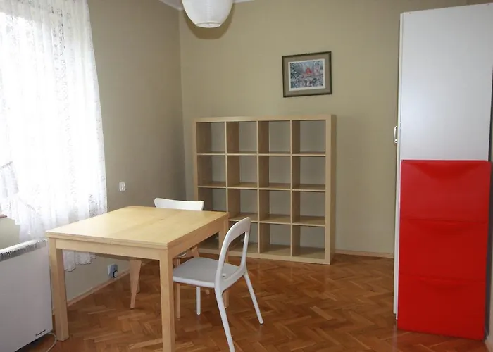 Little Studio In דירה